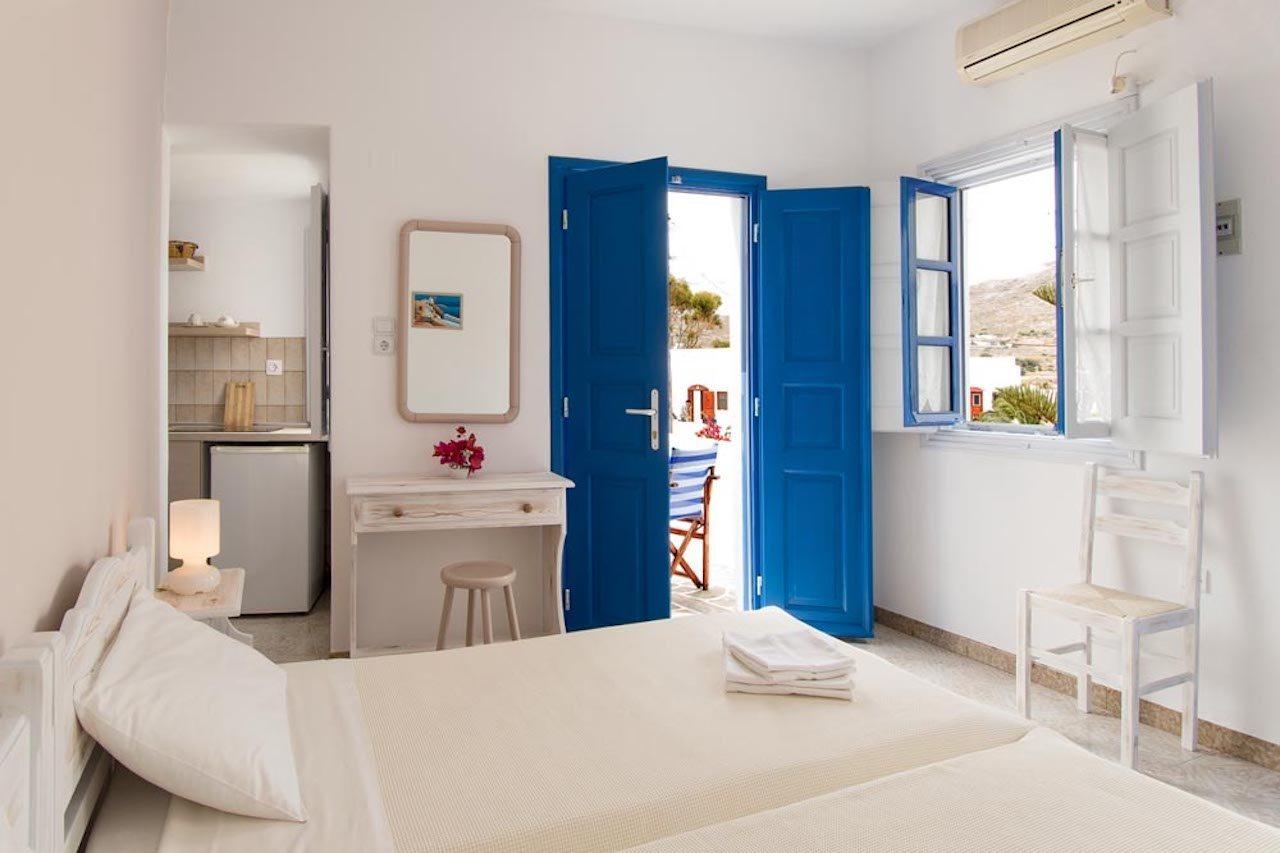 Evgenia Rooms And Apartments Folégandros Extérieur photo