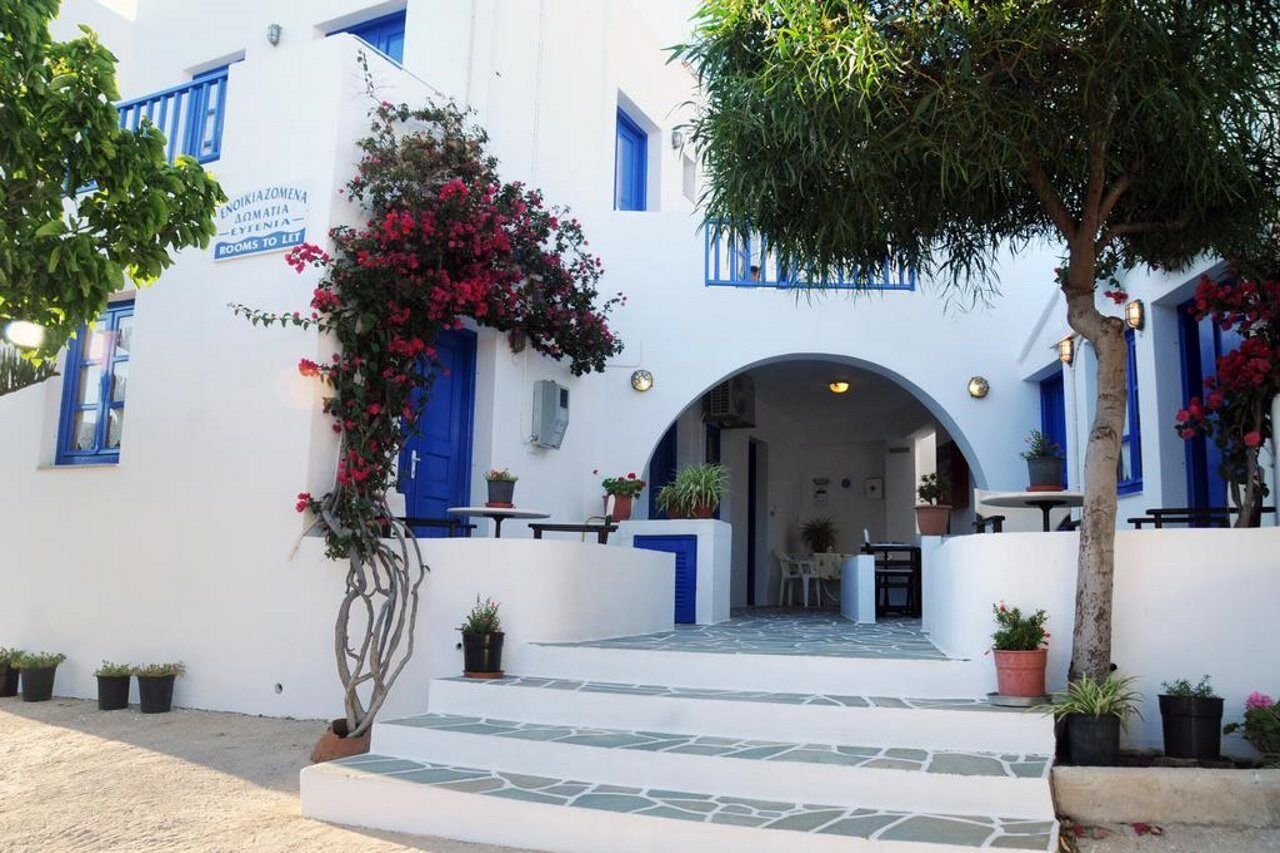 Evgenia Rooms And Apartments Folégandros Extérieur photo