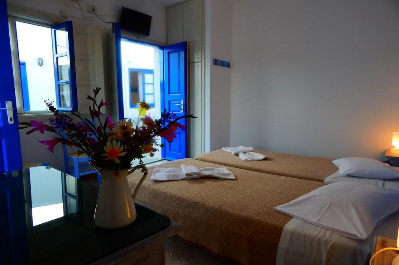 Evgenia Rooms And Apartments Folégandros Extérieur photo