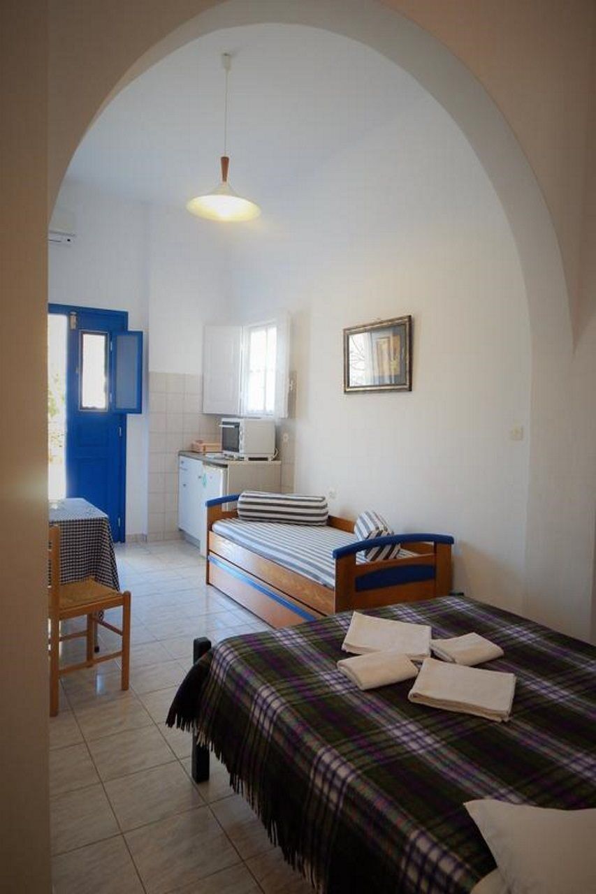 Evgenia Rooms And Apartments Folégandros Extérieur photo