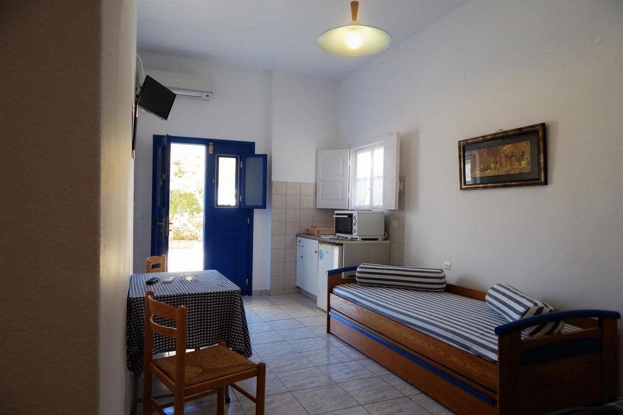 Evgenia Rooms And Apartments Folégandros Extérieur photo